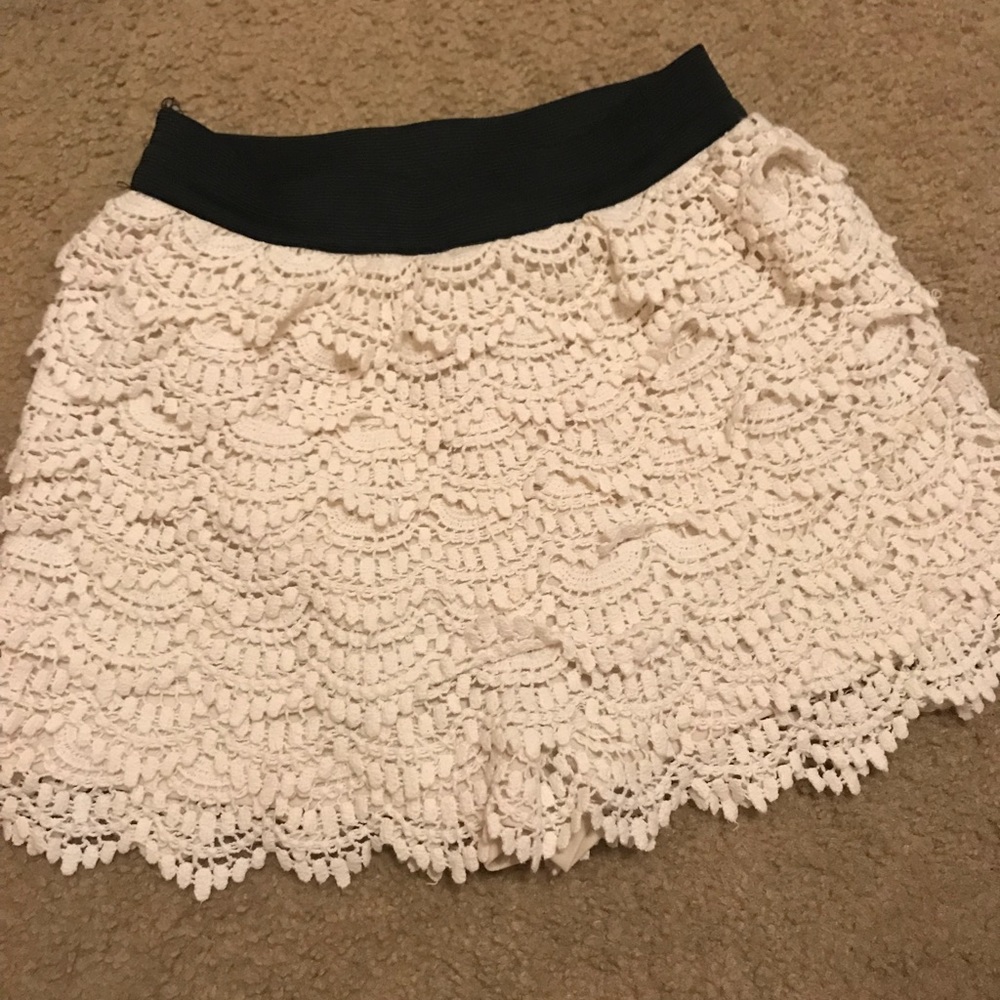 Forever21 lace shorts